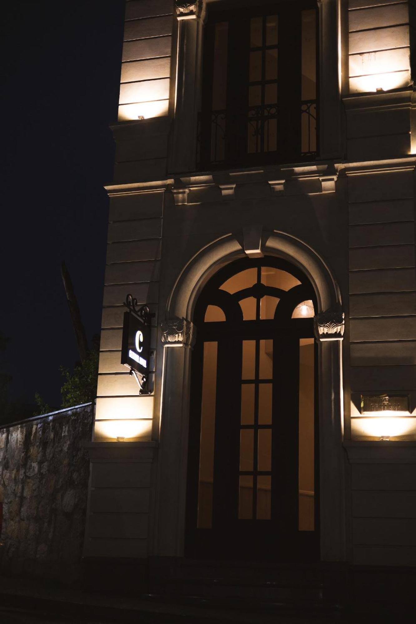 Central Hotel Kutaisi Exterior photo